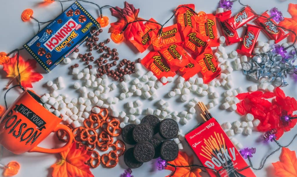 VARIOUS TYPES OF HALLOWEEN CANDY